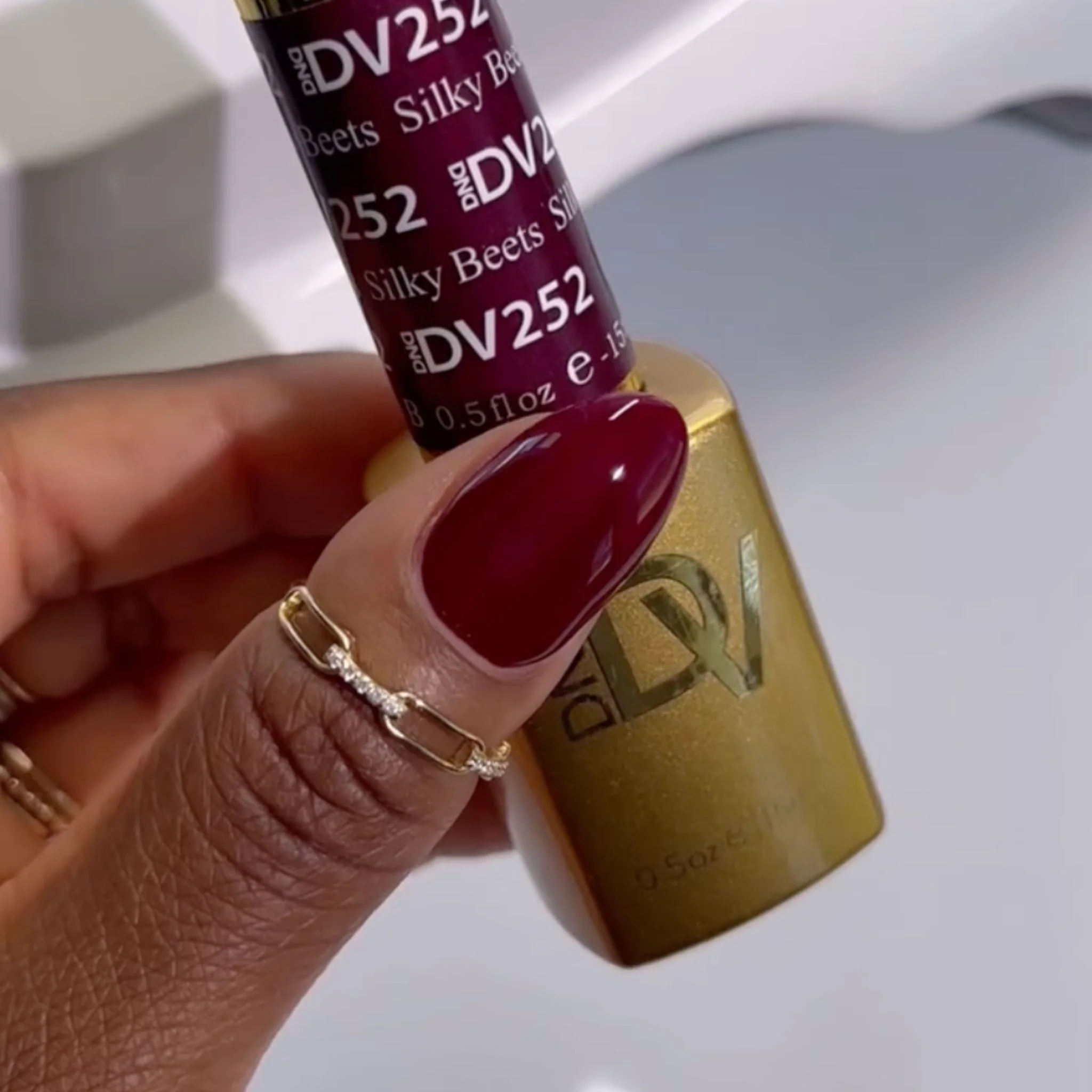 A Sultry Touch Gel Polish Starter Kit - Image 3