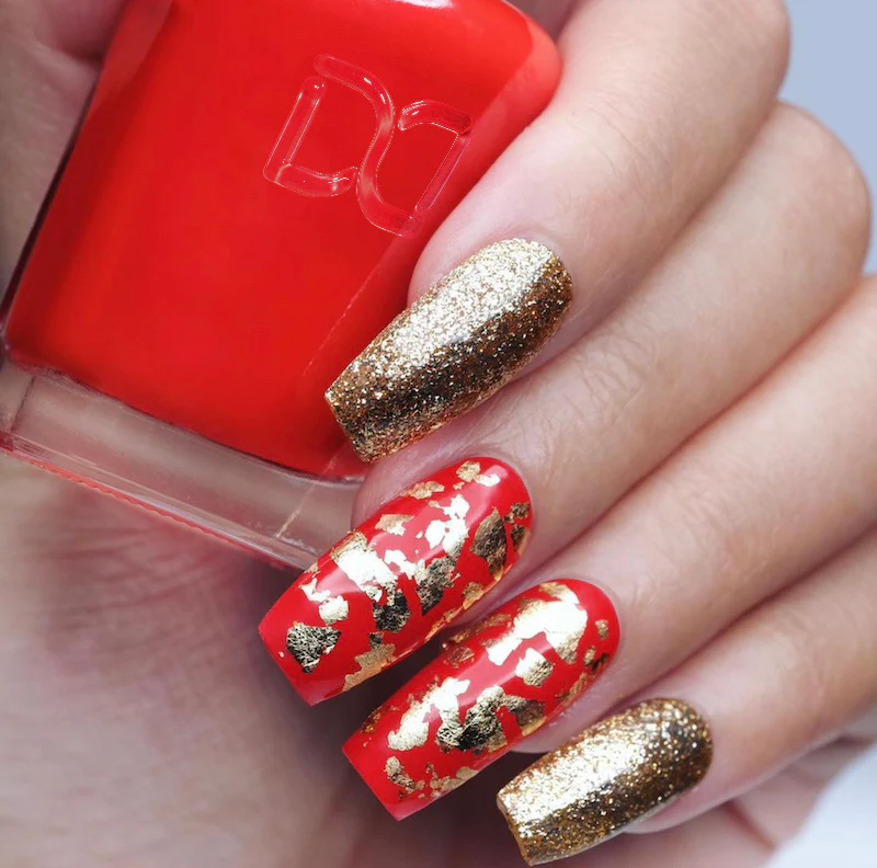 Gold Multi-Color Foil Flakes Nail Design - Image 4